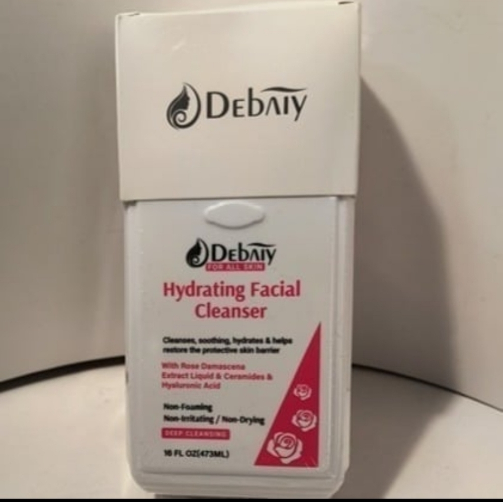 Debaiy hydrating facial cleanser